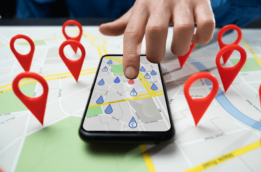Eine Google Maps mit Unternehmensprofilen